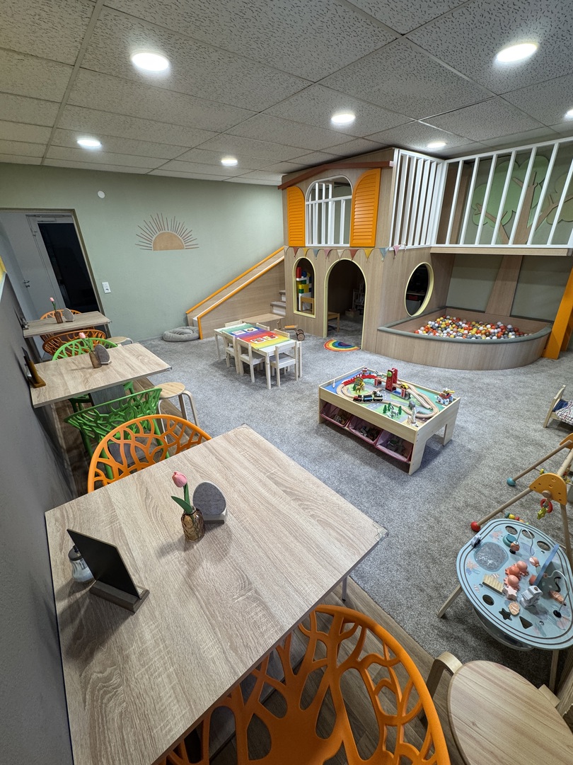 Zauberbaum Familiencafé Eningen – Café & Indoor-Spielplatz