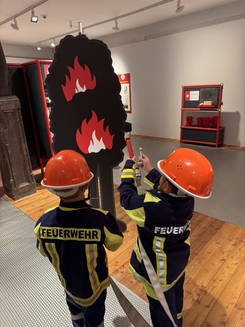 Wer rennt, wenn’s brennt? 🚒 Mitmachausstellung Feuerwehr in Reutlingen