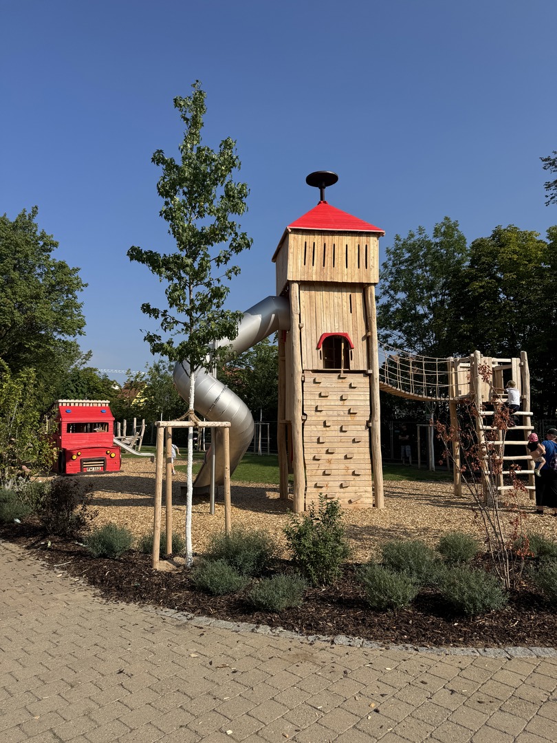 Feuerwehrspielplatz Rottenburg – Neuer Abenteuerspielplatz für kleine Feuerwehrfans